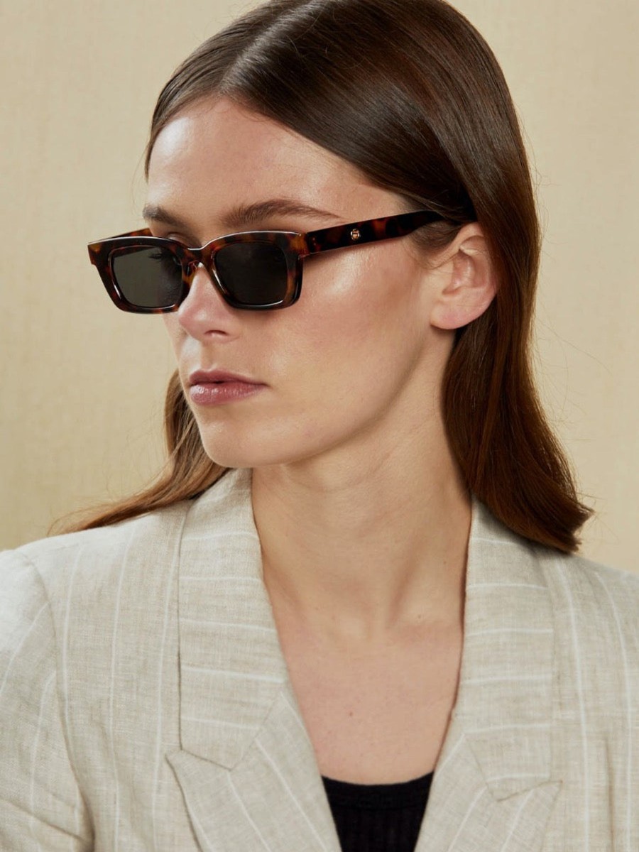 Other Angels Whisper | Jill Rectangular Frame Sunglasses